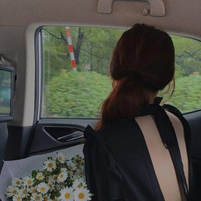 踉跄的女孩封面